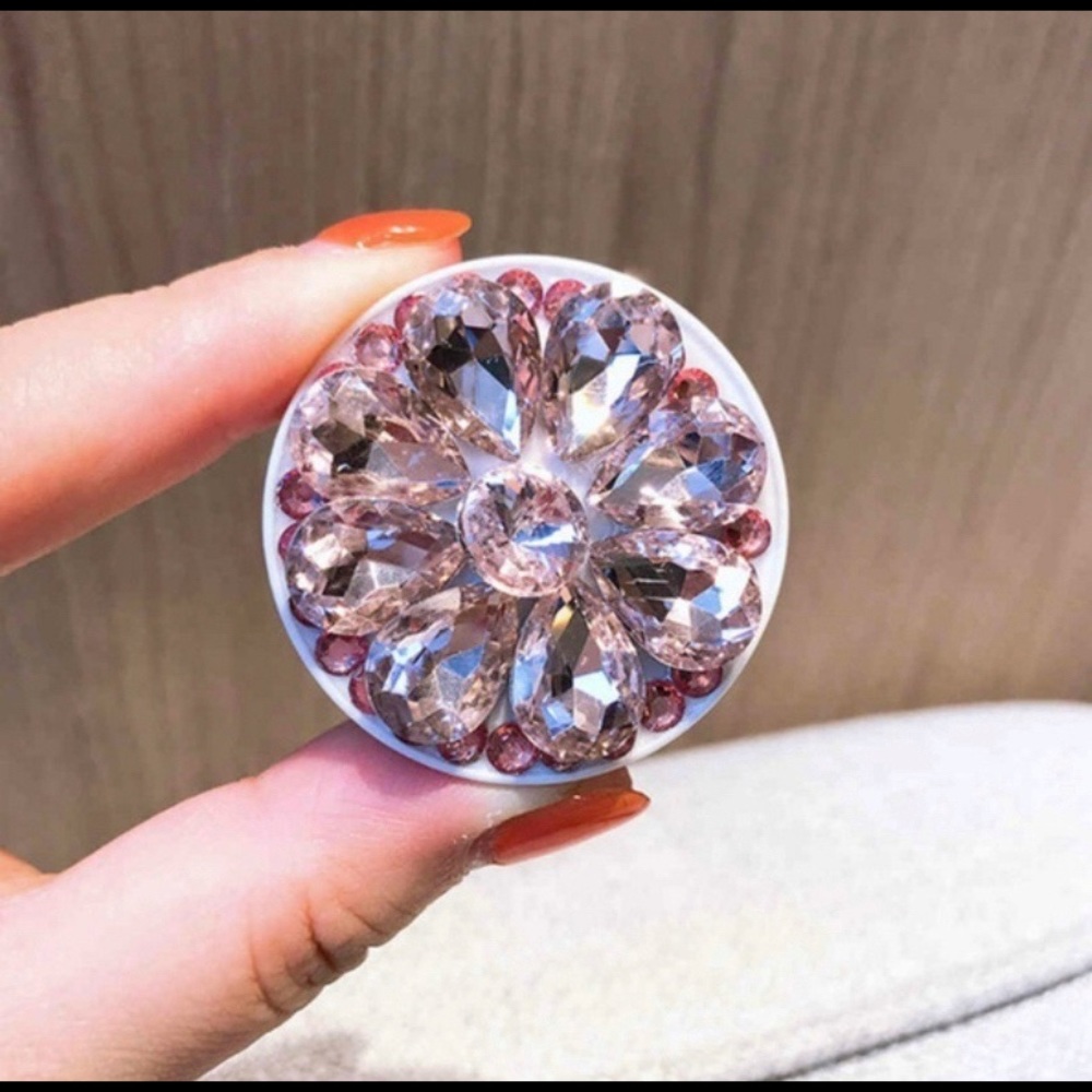 Collapsible Phone Grip